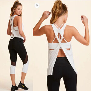 Alala Flyback Tank White Size Small Luxury Athleisure Workout Top